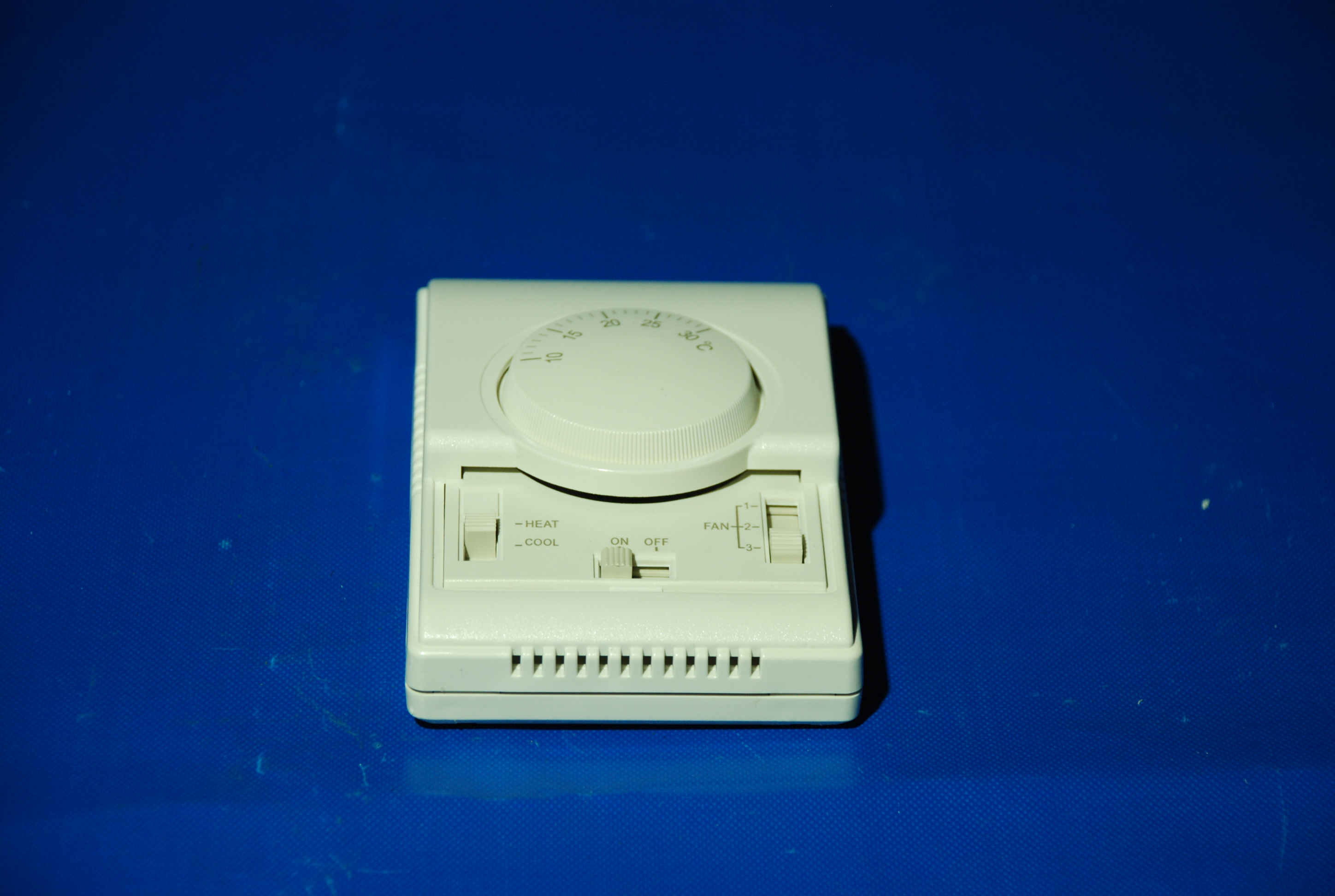 TERMOSTAT FAN COİL DUVAR TİPİ